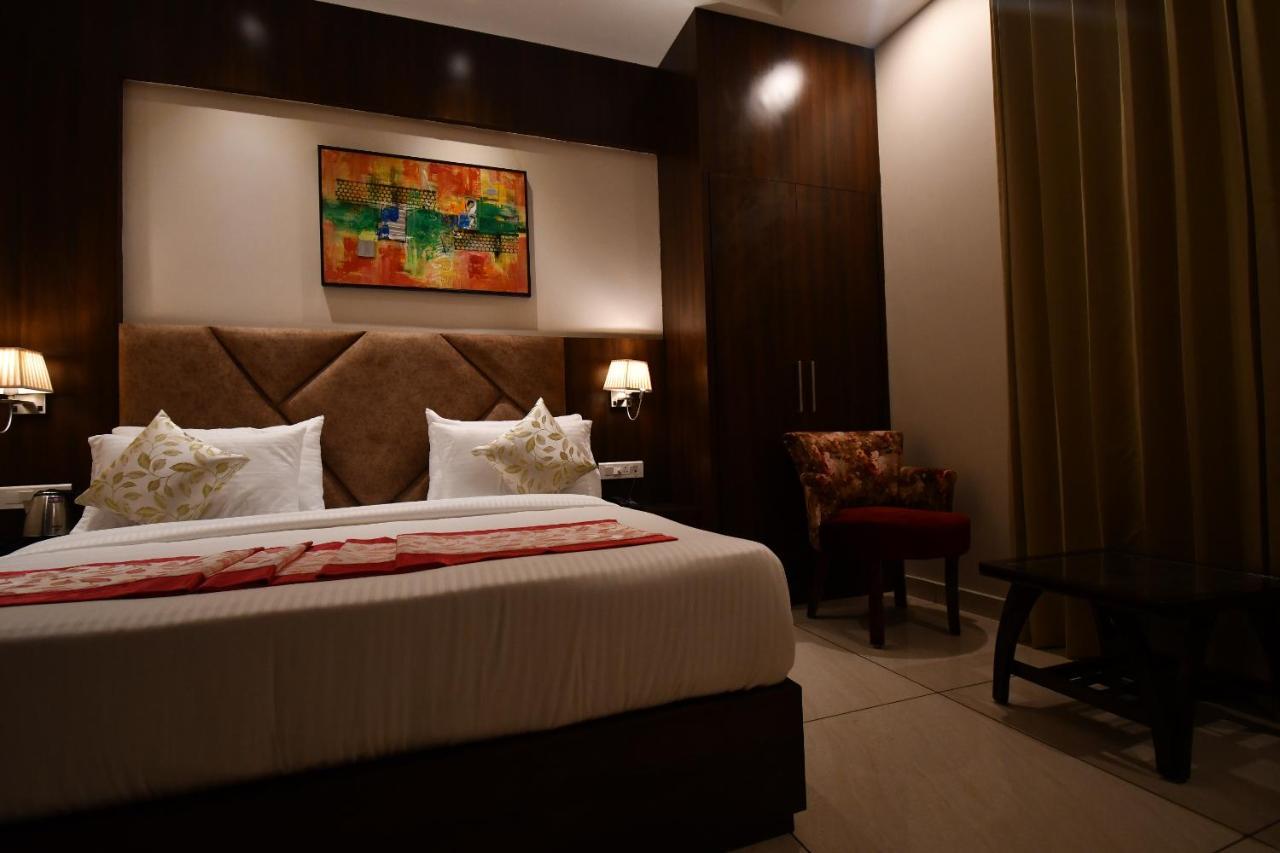 Hotel Ramaya Inn Raiwala Kültér fotó